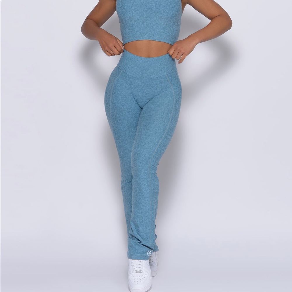 - Bombshell sportswear leggings